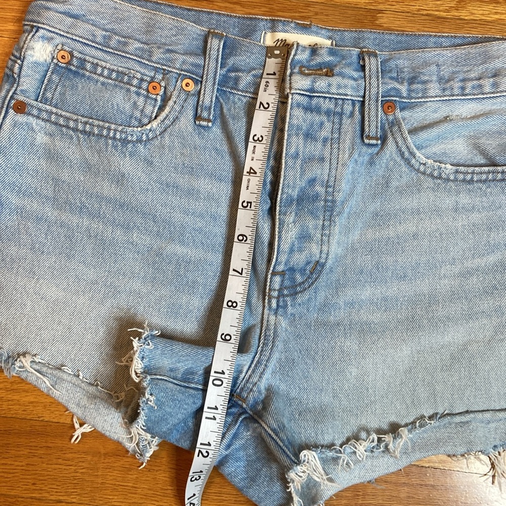 NWOT Madewell Relaxed Denim Shorts. Size 26 - Picture 9 of 13